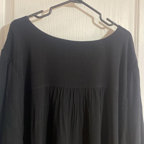 NWT Torrid Mini Black Long Sleeve Dress With Chain Detail Size 5X - Picture 7 of 8